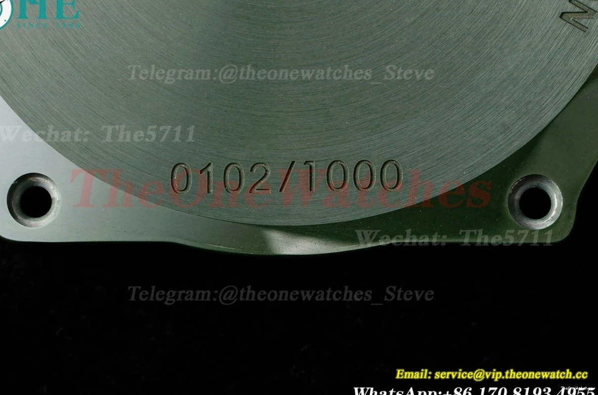 5711 AMGF RU MY9015 Green Nautilus AET Cer Dial 40mm Textured 0409